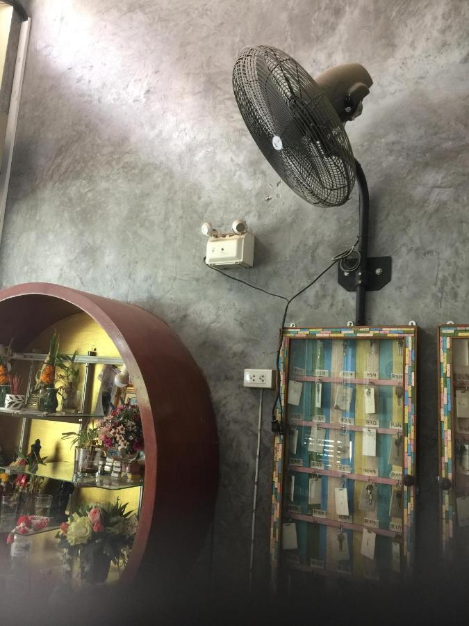 Phangan Barsay Hostel Thongsala Dış mekan fotoğraf