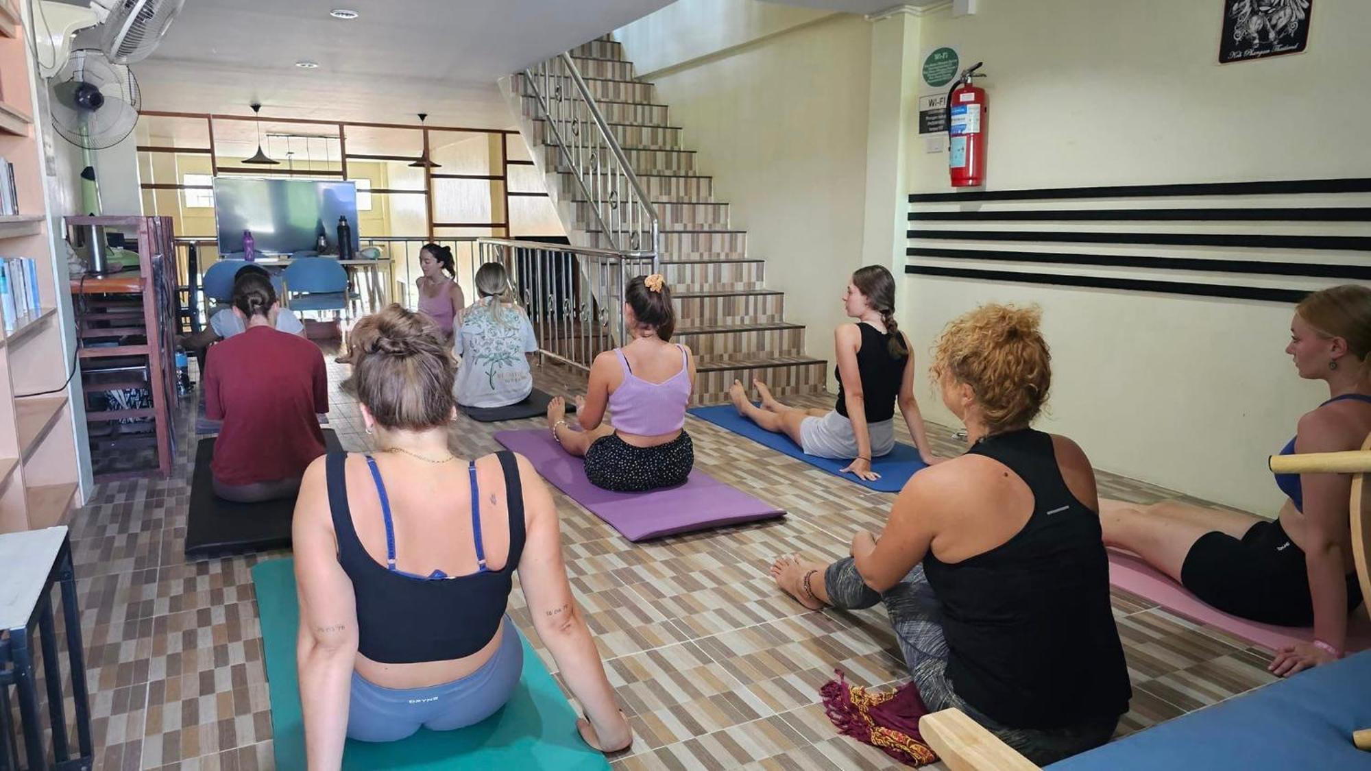 Phangan Barsay Hostel Thongsala Dış mekan fotoğraf